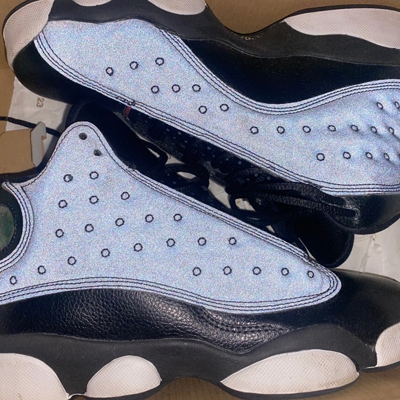 Athletic_Shoes